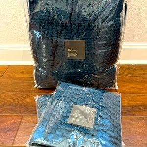 Restoration Hardware *King* Quilt & Shams